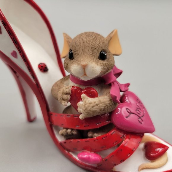 Charming Tails Figurine You're A Loving Sole 84/138 High Heel Shoe - Picture 2 of 8